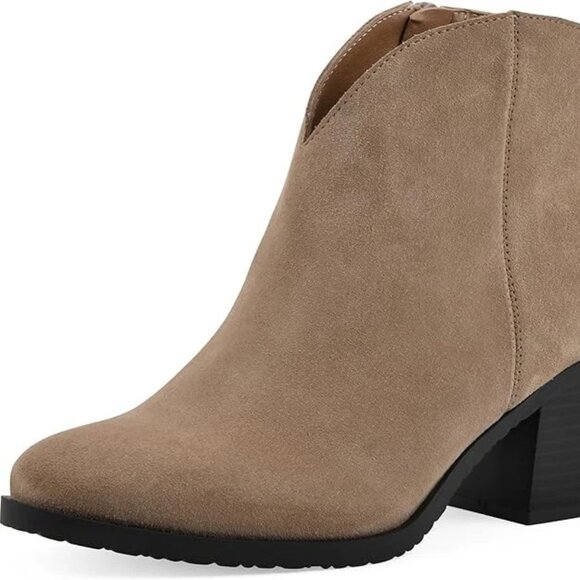 White Mountain Tattle Suede Ankle Boots Beige 9M Western Stacked Heel MSRP $79 - Picture 1 of 7